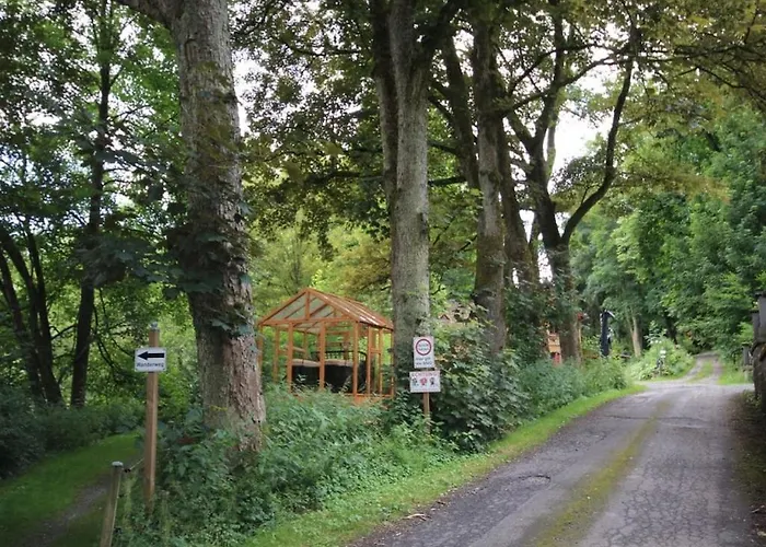 בית נופש Rose Red, Coach House By The Pond Hundsdorf