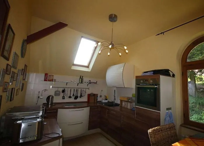 בית נופש Rose Red, Coach House By The Pond Hundsdorf