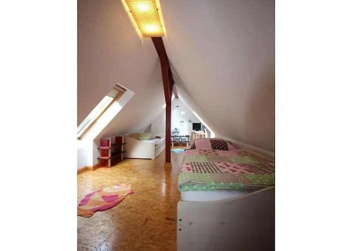 בית נופש Rose Red, Coach House By The Pond Hundsdorf